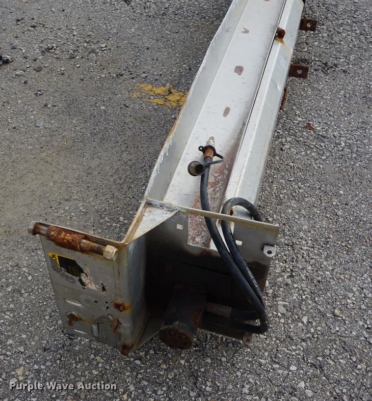 image for item DS9389 (2) tailgate spreaders
