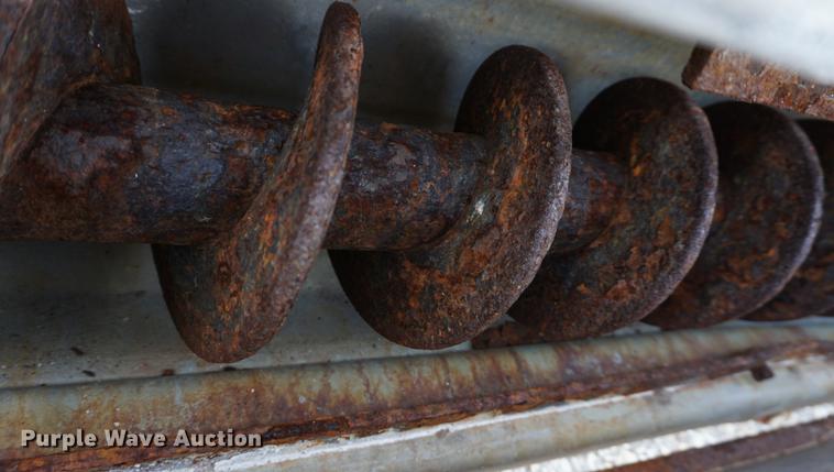 image for item DS9389 (2) tailgate spreaders