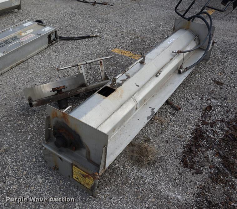 image for item DS9390 (2) tailgate spreaders