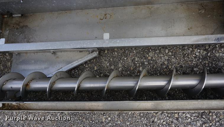 image for item DS9390 (2) tailgate spreaders