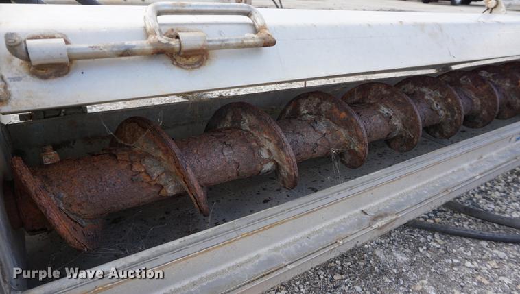 image for item DS9390 (2) tailgate spreaders