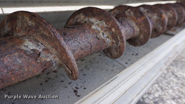 image for item DS9390 (2) tailgate spreaders