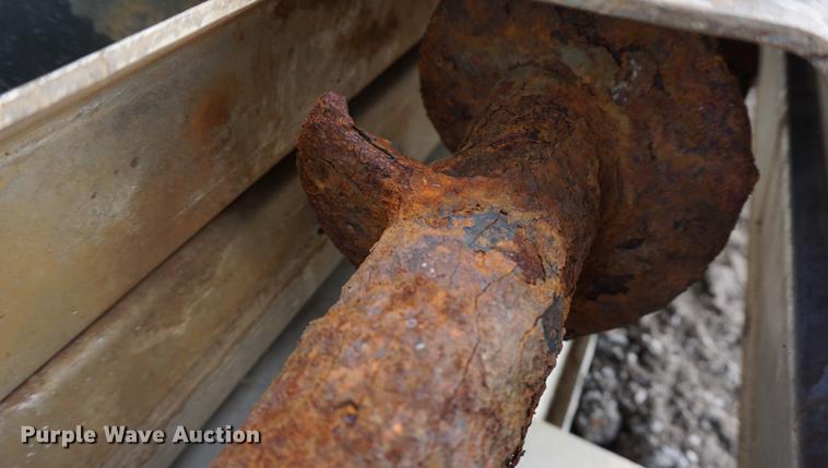 image for item DS9391 (2) tailgate spreaders