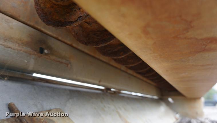 image for item DS9391 (2) tailgate spreaders