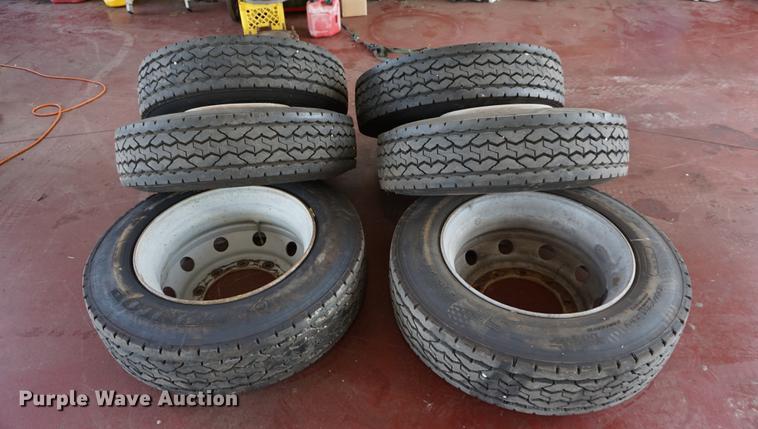 image for item DS9398 (6) 225/70R22.5 tires and wheels