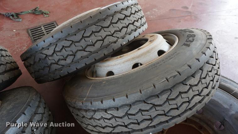 image for item DS9398 (6) 225/70R22.5 tires and wheels