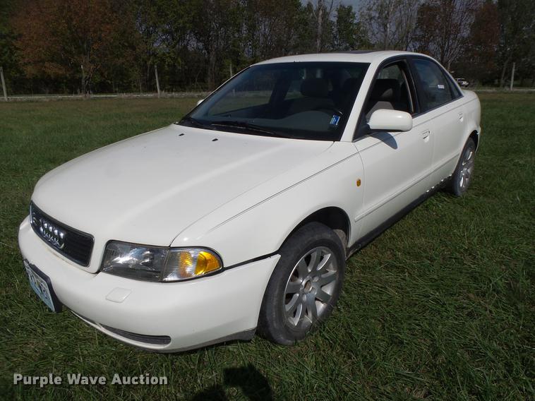 image for item DT9965 1998 Audi A4