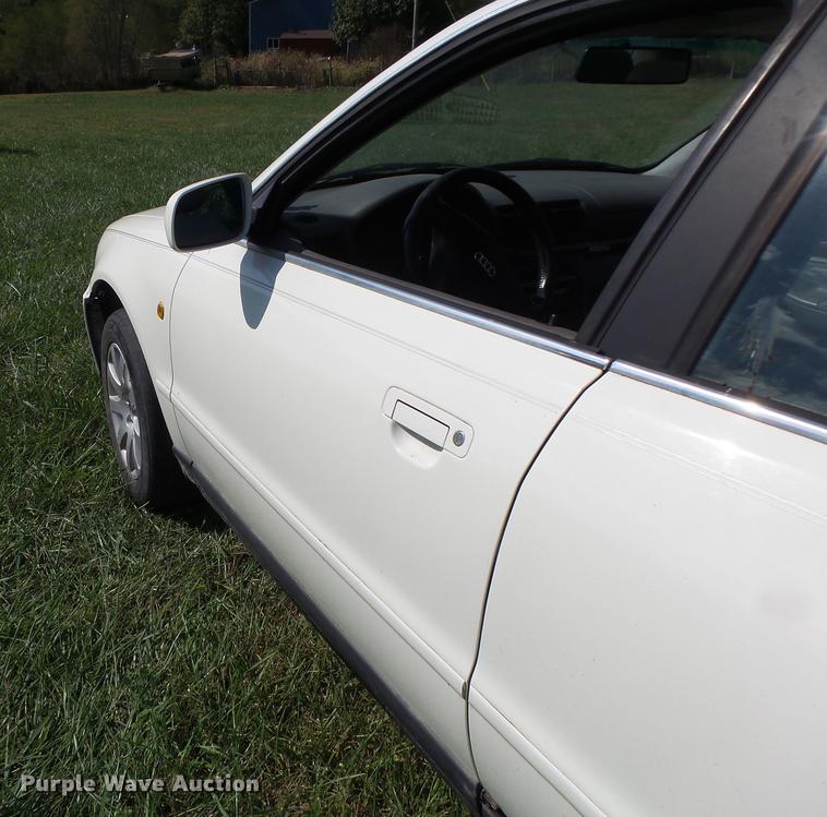 image for item DT9965 1998 Audi A4