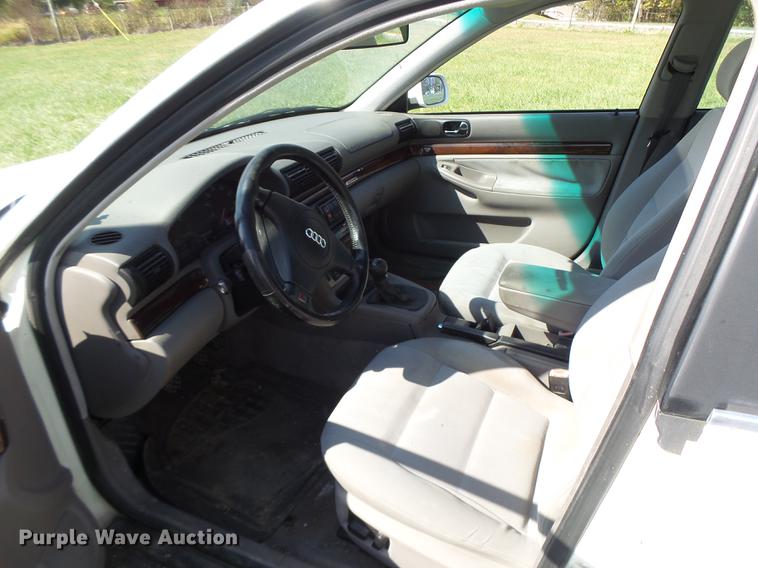 image for item DT9965 1998 Audi A4