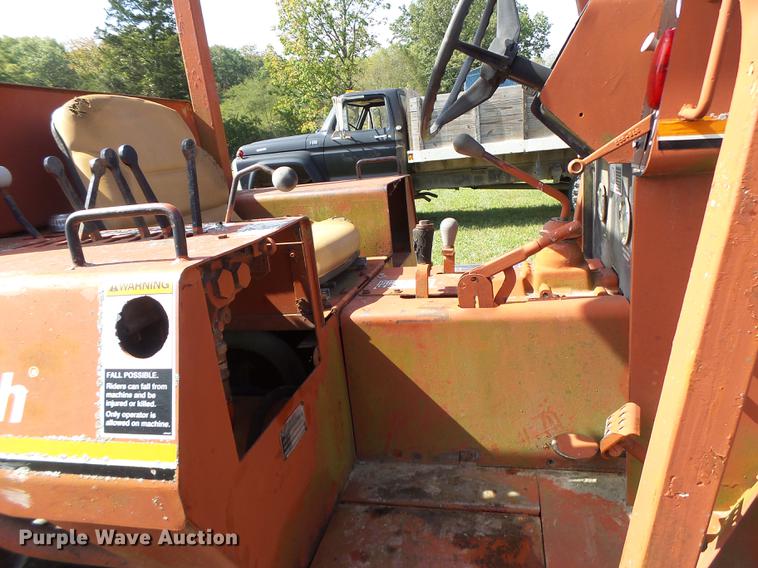 image for item DT9966 Ditch Witch 6510 cable plow
