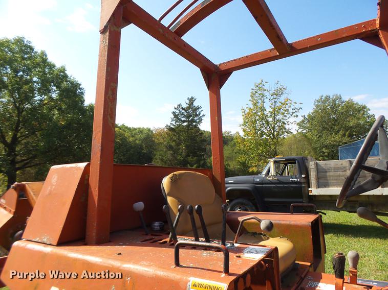 image for item DT9966 Ditch Witch 6510 cable plow