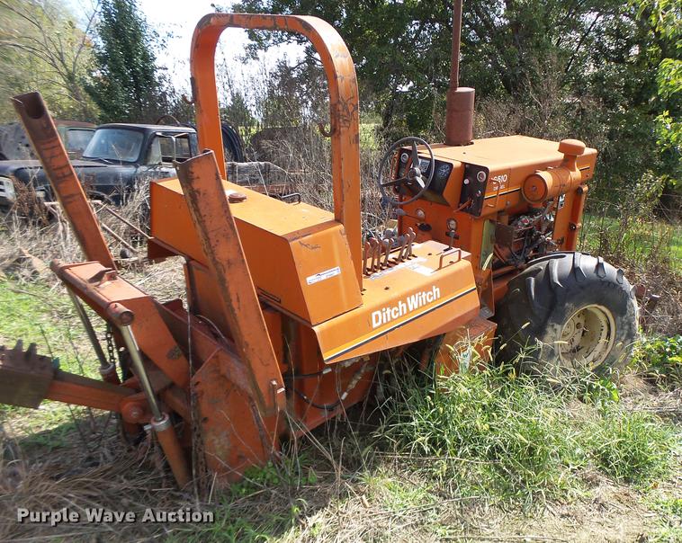 image for item DT9967 Ditch Witch 6510 cable plow