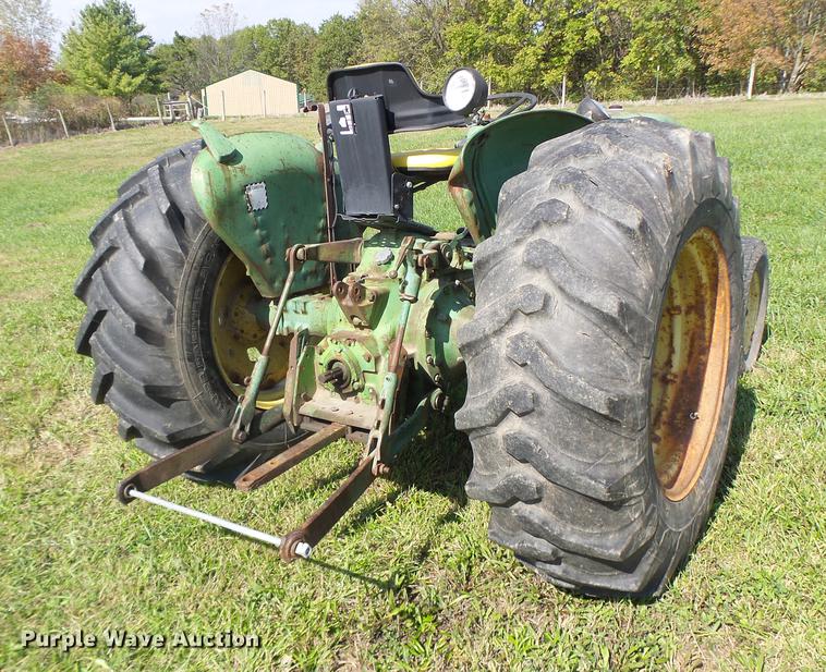image for item DT9974 John Deere 1520 tractor