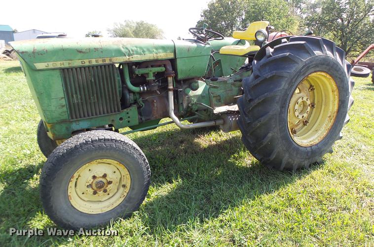 image for item DT9974 John Deere 1520 tractor