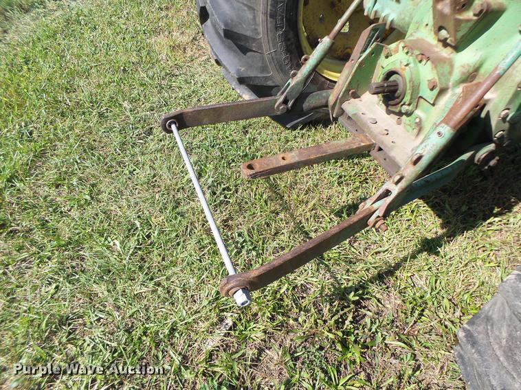 image for item DT9974 John Deere 1520 tractor