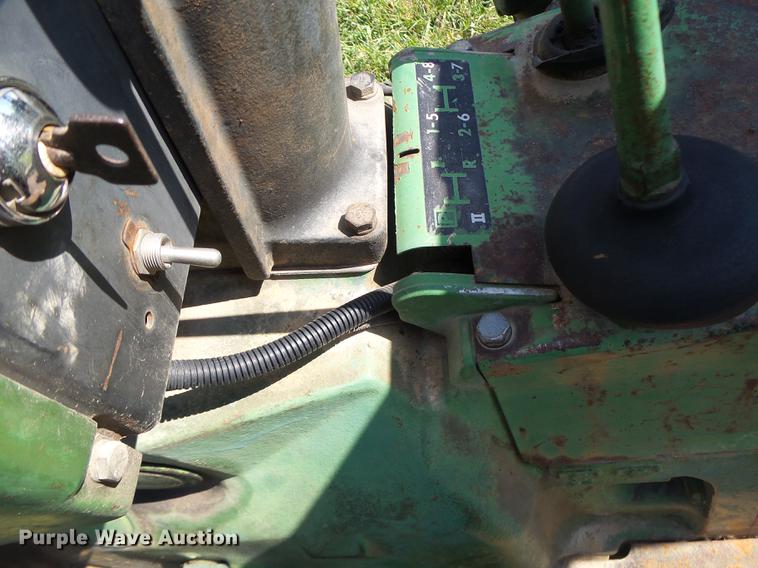 image for item DT9974 John Deere 1520 tractor