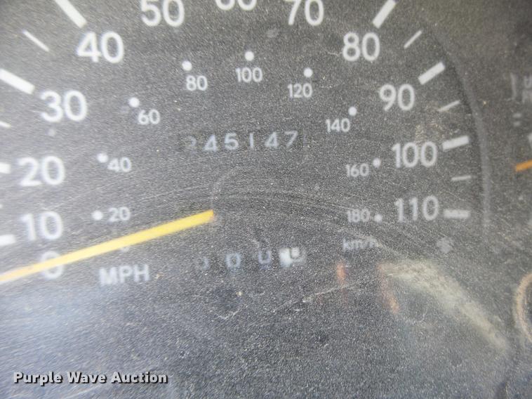 image for item DT9983 1995 Toyota Tacoma pickup truck