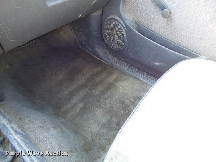 image for item DT9983 1995 Toyota Tacoma pickup truck