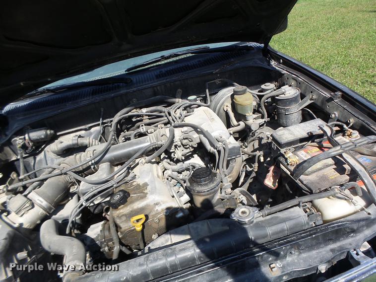 image for item DT9983 1995 Toyota Tacoma pickup truck