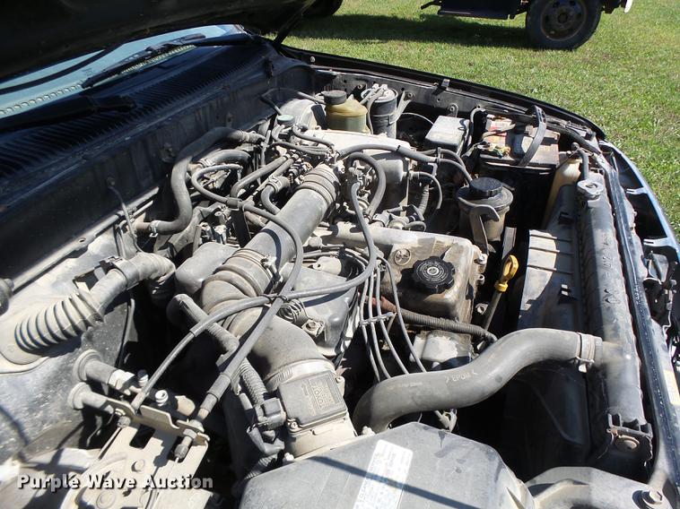 image for item DT9983 1995 Toyota Tacoma pickup truck