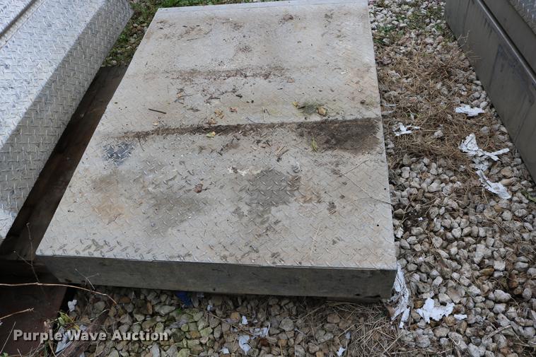 image for item DW9975 (2) toolboxes