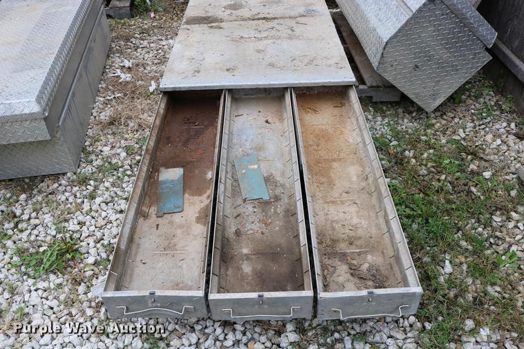 image for item DW9975 (2) toolboxes