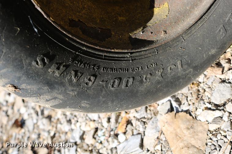 image for item DW9977 John Deere 657A lawn mower