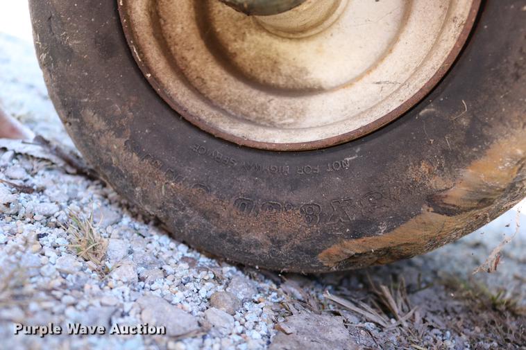 image for item DW9981 Ex Mark Navigator NAV20KC ZTR lawn mower