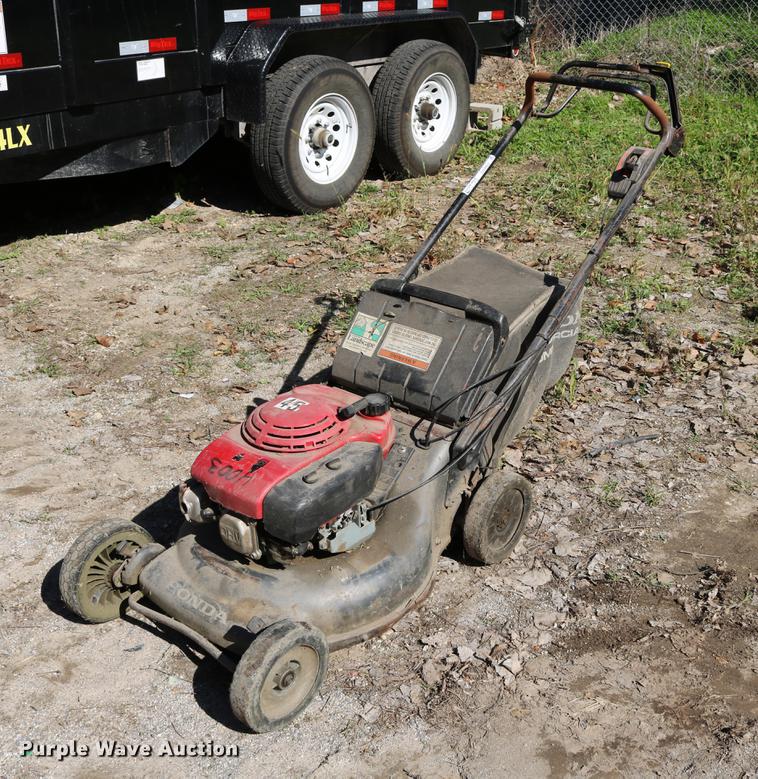 image for item DW9983 Honda push mower