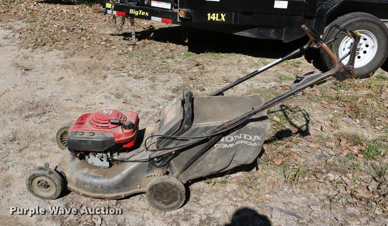 image for item DW9983 Honda push mower