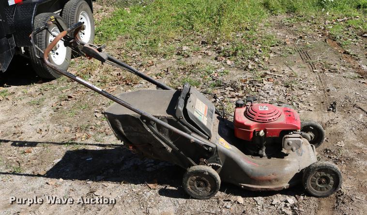 image for item DW9983 Honda push mower