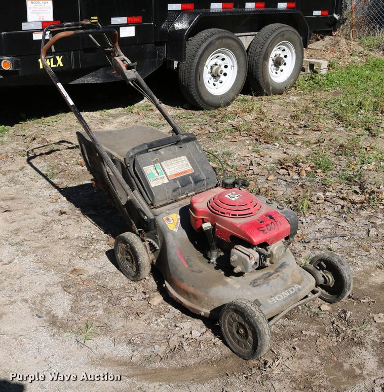 image for item DW9983 Honda push mower