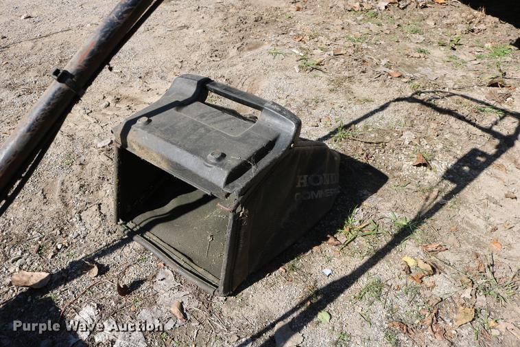 image for item DW9983 Honda push mower