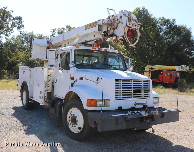 image for item ED9578 1996 International 4700 digger derrick truck