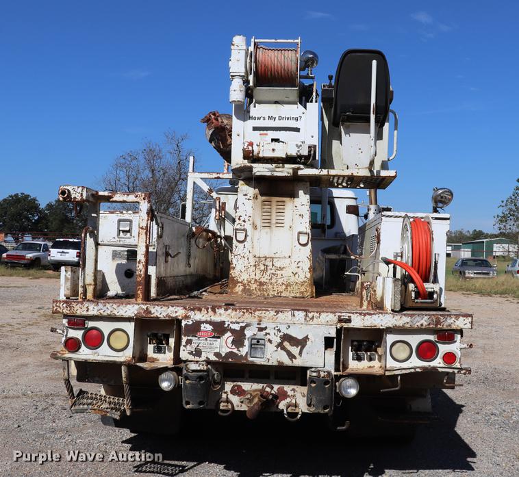 image for item ED9578 1996 International 4700 digger derrick truck