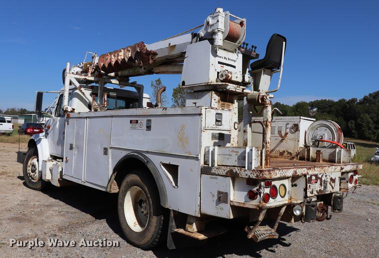 image for item ED9578 1996 International 4700 digger derrick truck