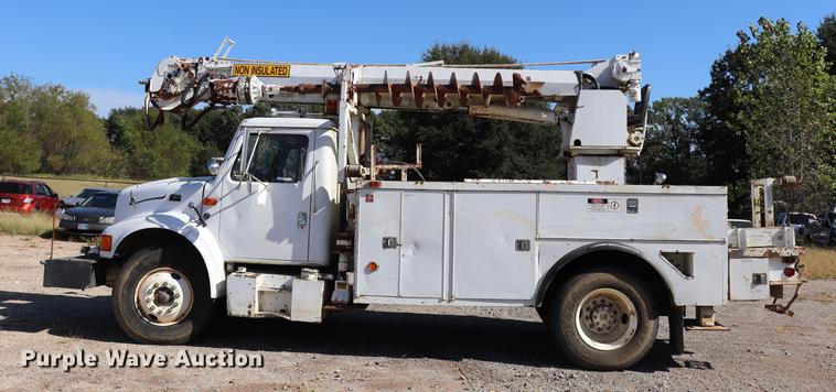 image for item ED9578 1996 International 4700 digger derrick truck