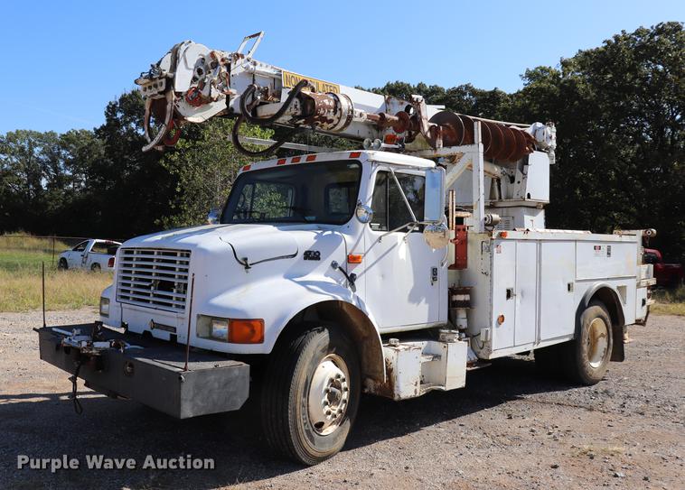 image for item ED9578 1996 International 4700 digger derrick truck