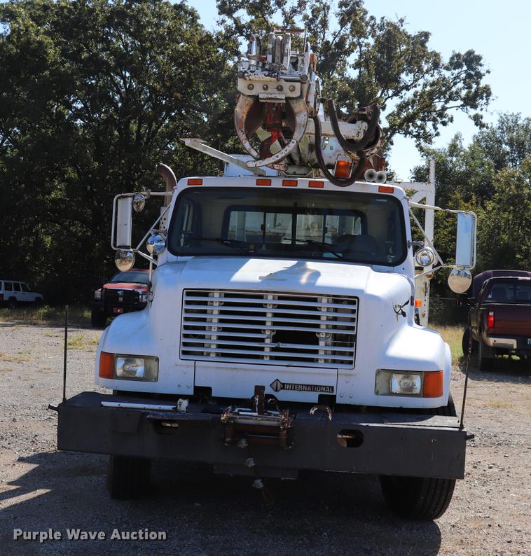 image for item ED9578 1996 International 4700 digger derrick truck