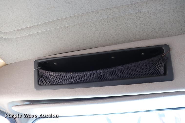 image for item ED9578 1996 International 4700 digger derrick truck