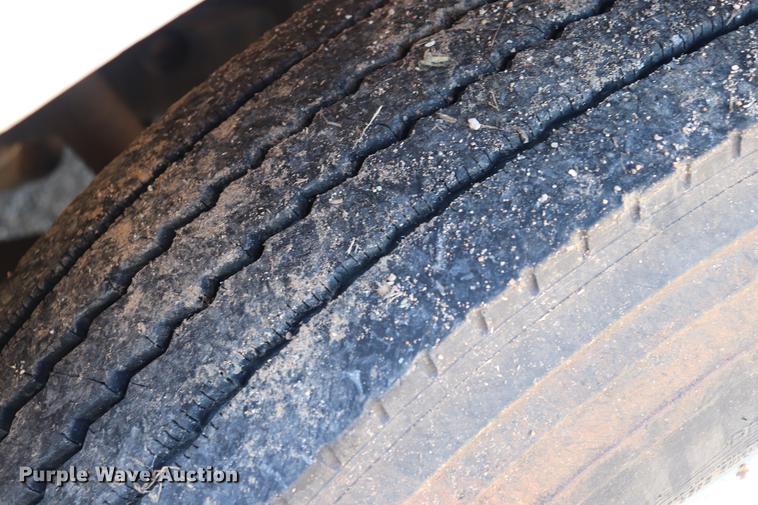 image for item ED9578 1996 International 4700 digger derrick truck