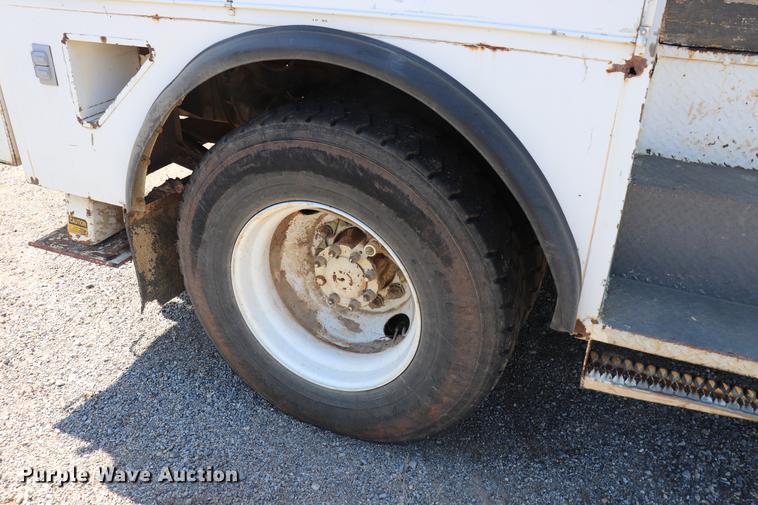 image for item ED9578 1996 International 4700 digger derrick truck