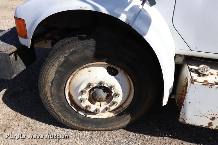 image for item ED9578 1996 International 4700 digger derrick truck