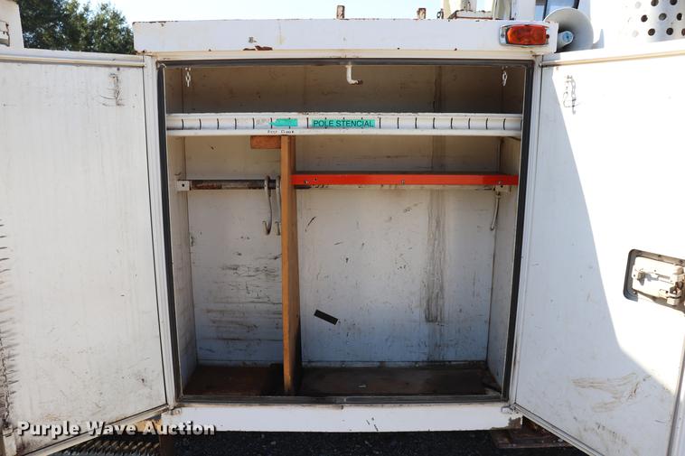 image for item ED9578 1996 International 4700 digger derrick truck