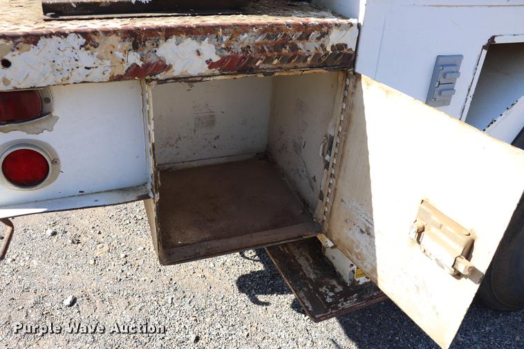 image for item ED9578 1996 International 4700 digger derrick truck