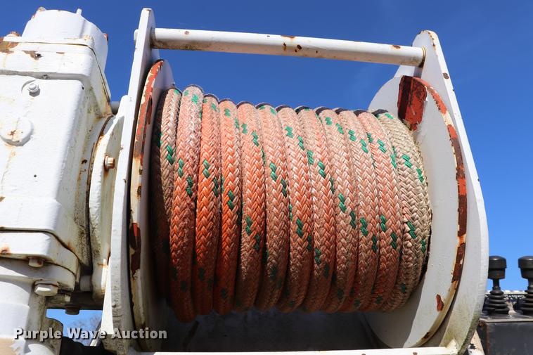 image for item ED9578 1996 International 4700 digger derrick truck