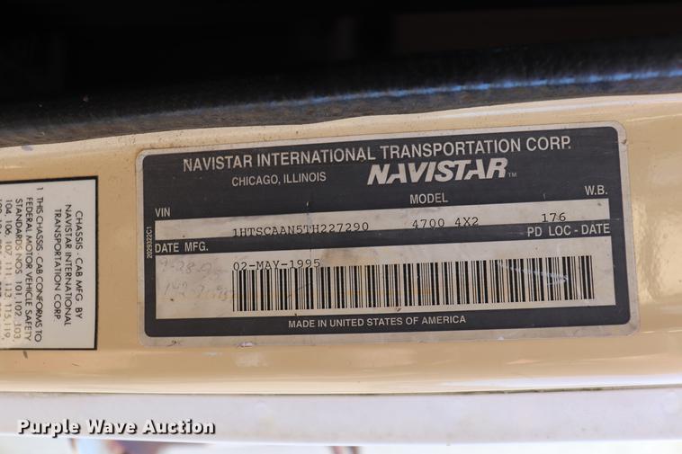 image for item ED9578 1996 International 4700 digger derrick truck