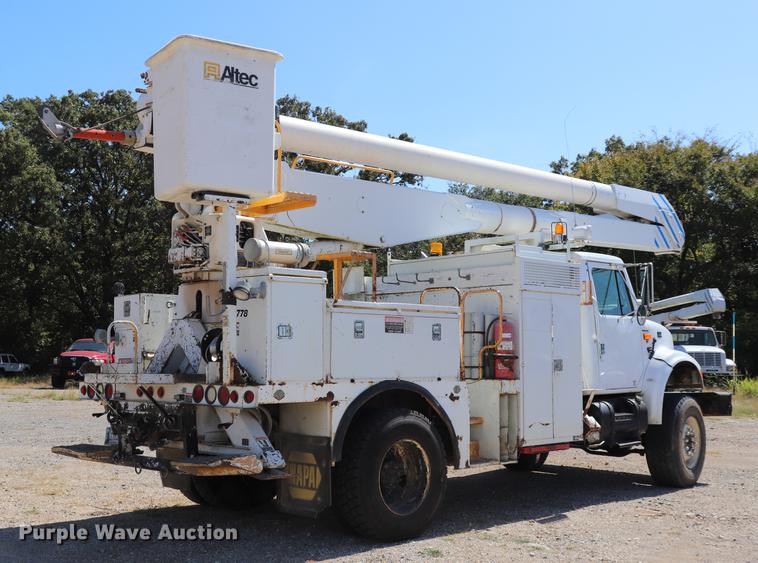 image for item ED9580 2001 International 4800 bucket truck