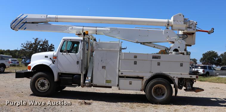 image for item ED9580 2001 International 4800 bucket truck