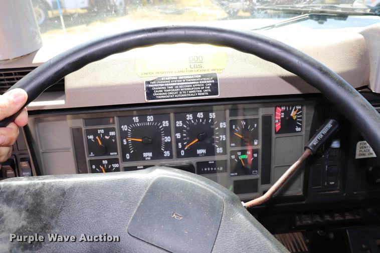 image for item ED9580 2001 International 4800 bucket truck